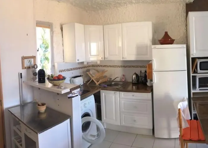 Beau Et Confortable 2 Pieces Vue Mer/maquis Lumio (Corsica)