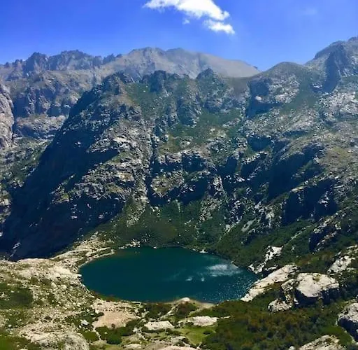 Beau Et Confortable 2 Pieces Vue Mer/maquis Lumio (Corsica)