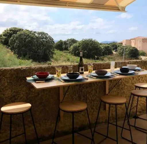 Appartement Beau Et Confortable 2 Pieces Vue Mer/maquis Lumio (Corsica)